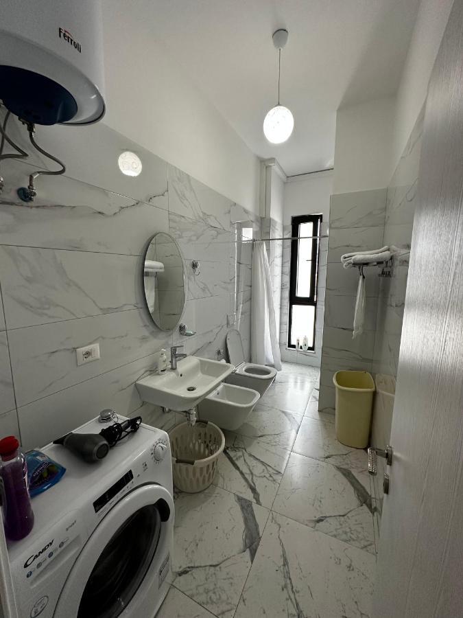 Myhouse At 21 Dhjetori Leilighet Tiranë Eksteriør bilde